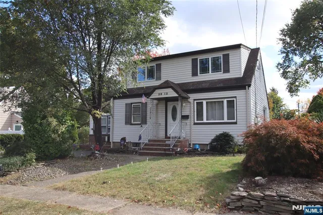 $599,900 | 28-12 Sherman Place, Fair Lawn, NJ 07410