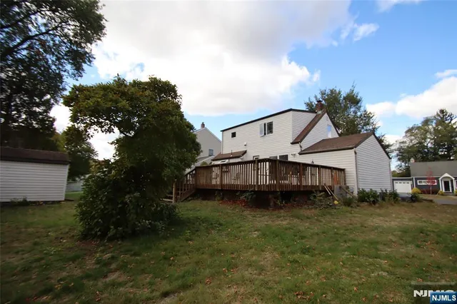 $599,900 | 28-12 Sherman Place, Fair Lawn, NJ 07410