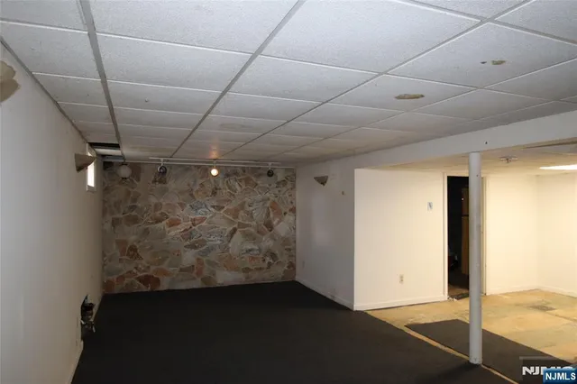 $599,900 | 28-12 Sherman Place, Fair Lawn, NJ 07410