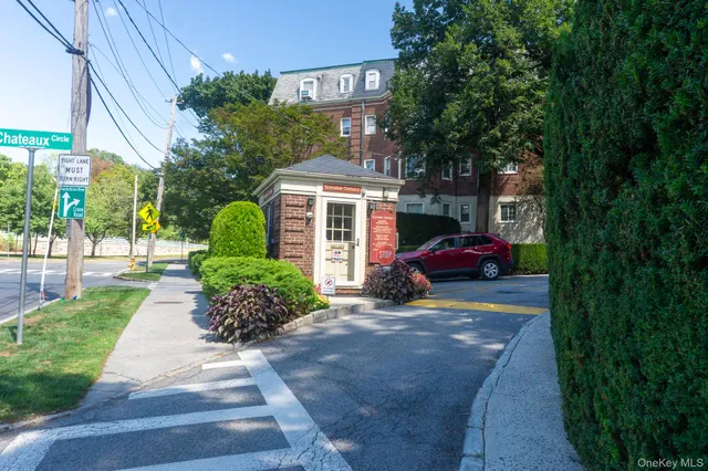 $459,000 | 7 Chateaux Circle, Unit 7E, Scarsdale, NY 10583