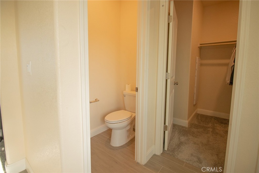 2482 Valdes Drive Merced, CA 95340 - Photo 22 of 46 Common Bathroom