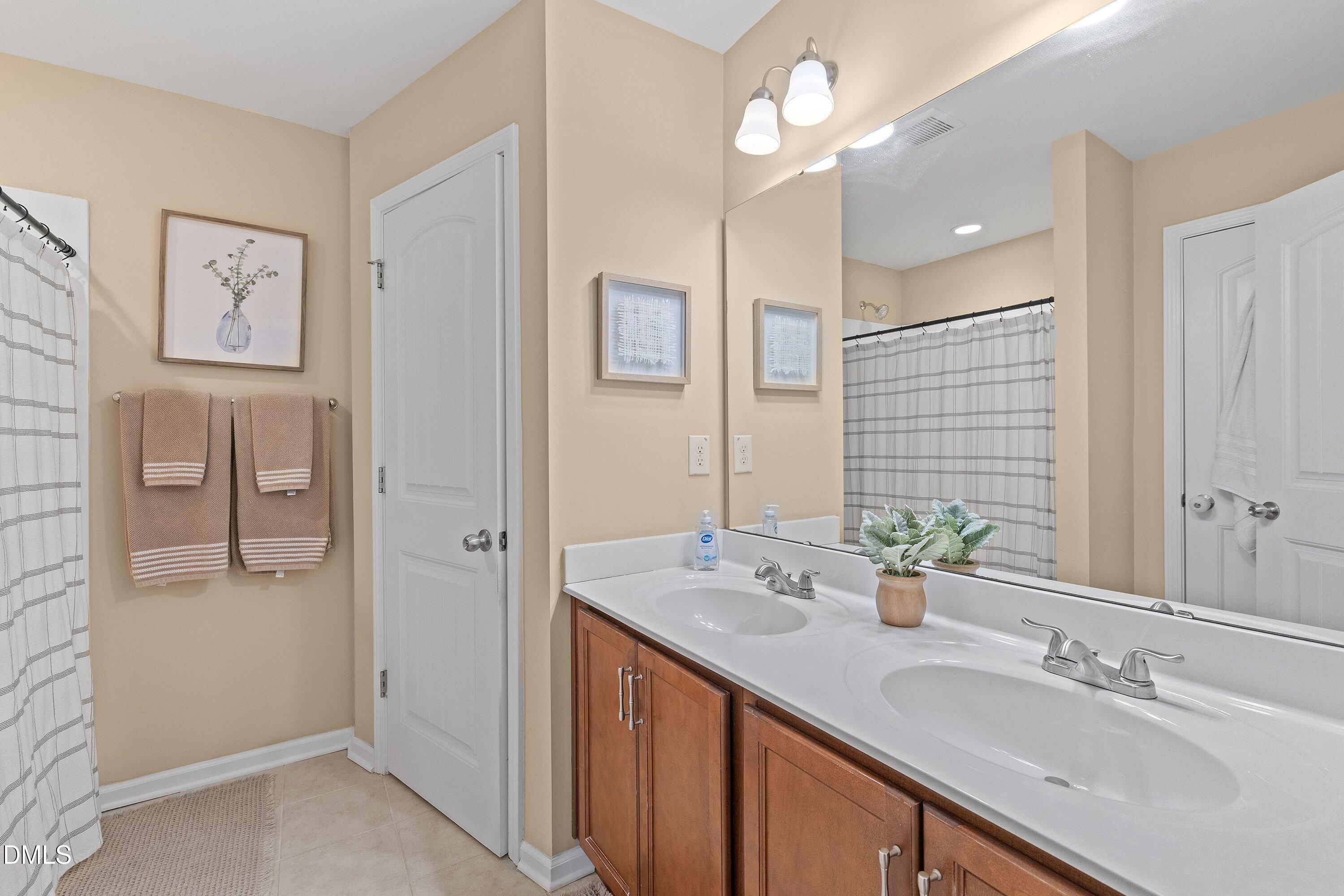 305 Leighann Ridge Lane Rolesville, NC 27571 - Photo 22 of 35 305 Leighann Ridge Ln_1466