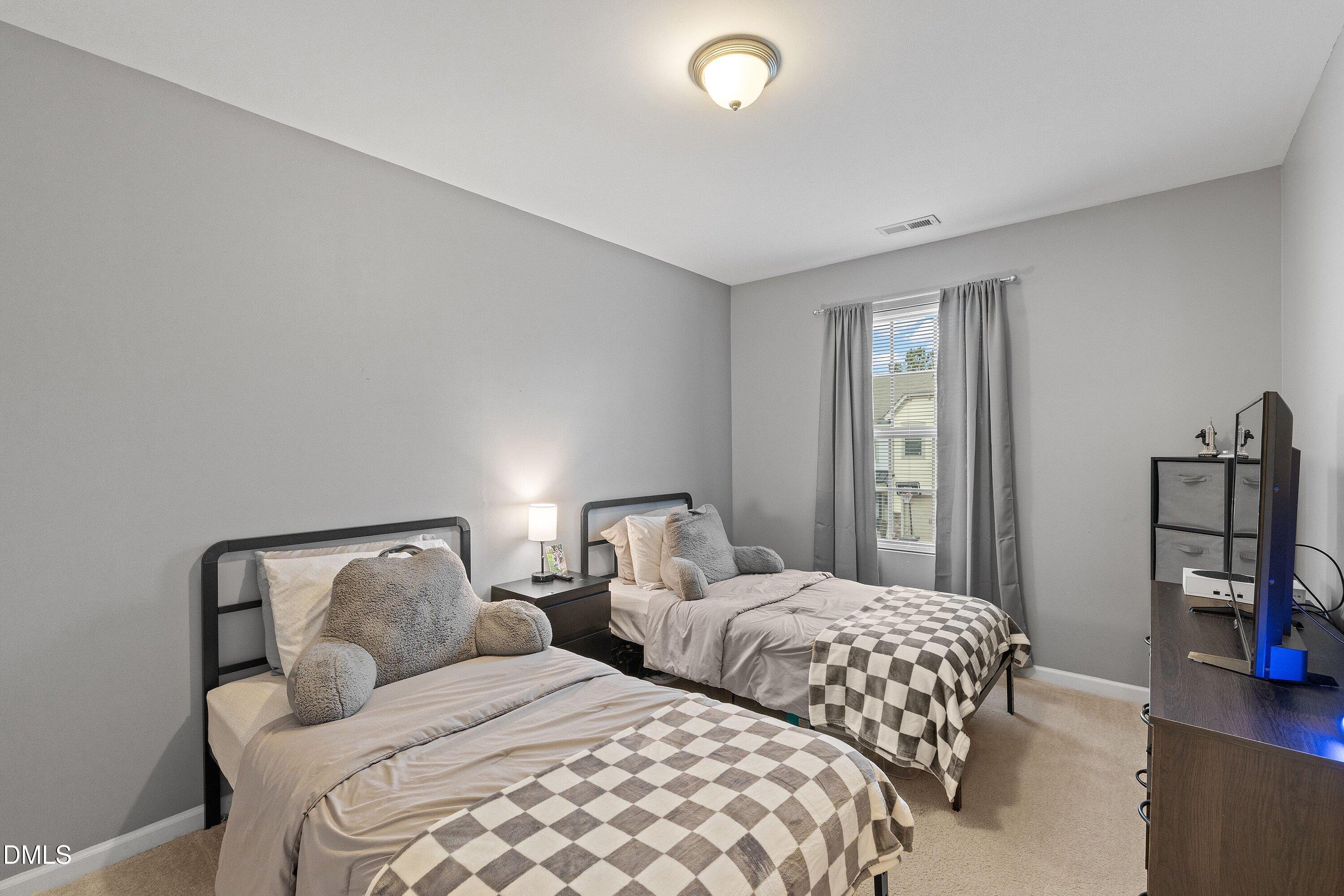 305 Leighann Ridge Lane Rolesville, NC 27571 - Photo 27 of 35 305 Leighann Ridge Ln_1496