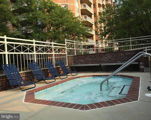 $2,000 | 7500 Woodmont Avenue, Unit S209, Bethesda, MD 20814