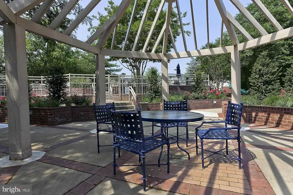 $2,000 | 7500 Woodmont Avenue, Unit S209, Bethesda, MD 20814