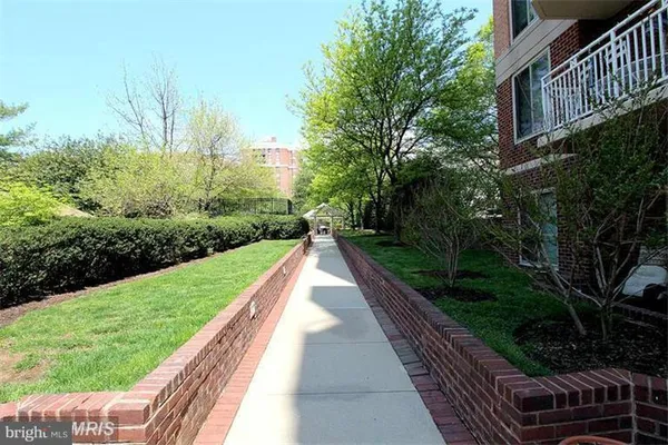$2,000 | 7500 Woodmont Avenue, Unit S209, Bethesda, MD 20814