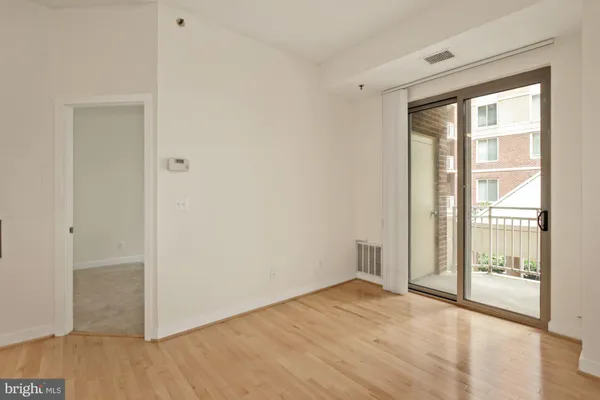 $2,000 | 7500 Woodmont Avenue, Unit S209, Bethesda, MD 20814