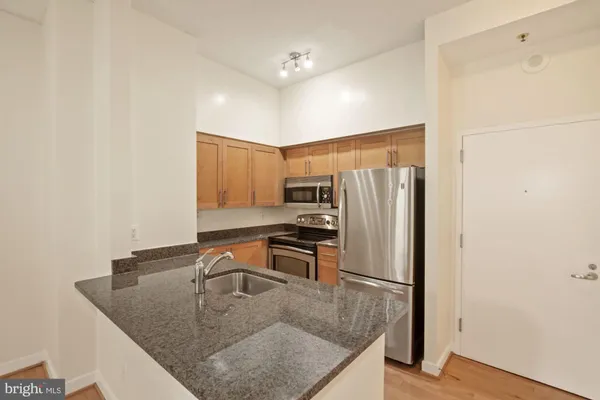 $2,000 | 7500 Woodmont Avenue, Unit S209, Bethesda, MD 20814
