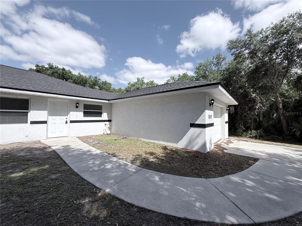 1115 Highlands Road Punta Gorda, FL 33983 - Photo 2 of 15
