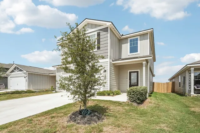 $399,999 | 571 Aplite Pass, Maxwell, TX 78656