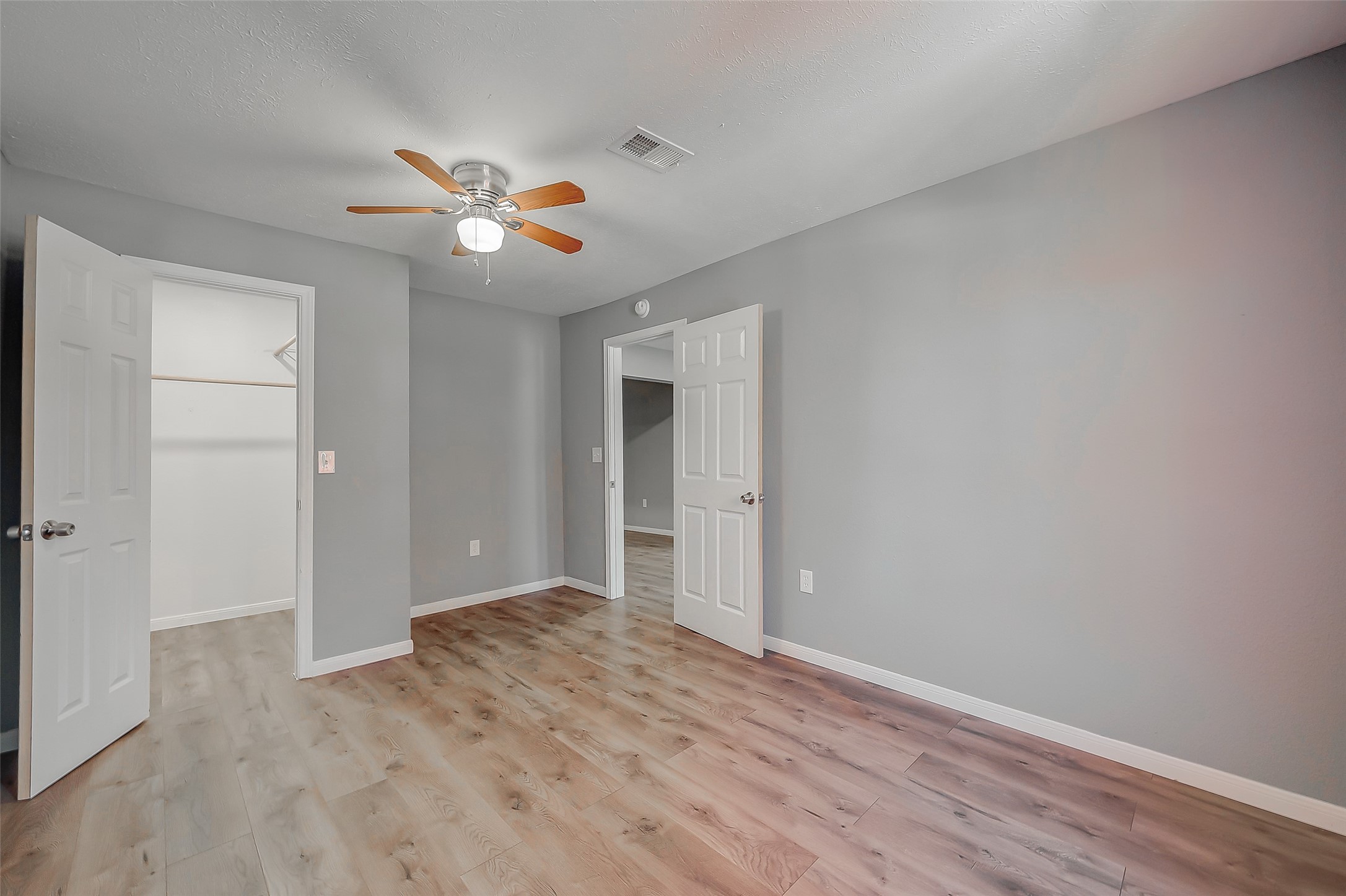 6823 Goforth Street Houston, TX 77021 - Photo 26 of 29 a view of empty room with wooden floor