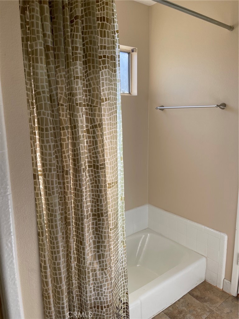 282 Summit Road La Verne, CA 91750 - Photo 15 of 26 Primary Bath