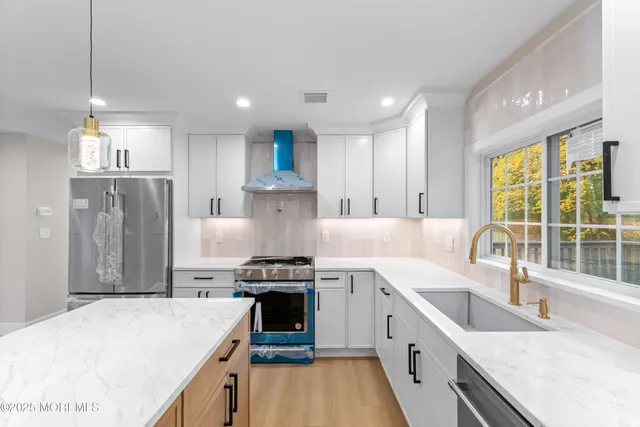 $699,000 | 75 Ohio Avenue, Middletown, NJ 07758