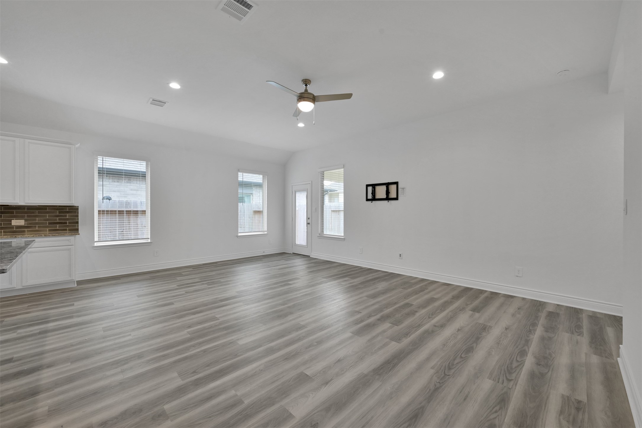1610 Little Rabbit Court Montgomery, TX 77316 - Photo 14 of 38 Gallery Image 14