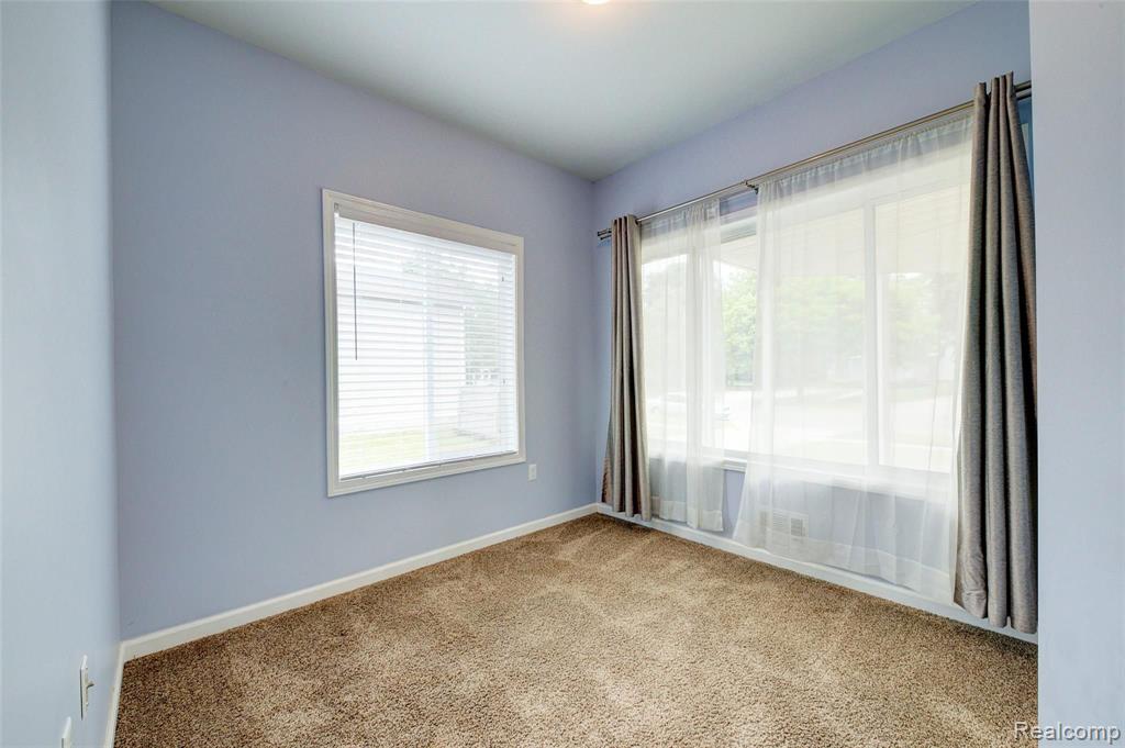 503 East Clinton Street Howell, MI 48843 - Photo 24 of 58