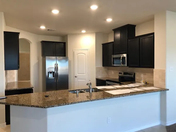 $2,299 | 1732 Beasley Street, Van Alstyne, TX 75495