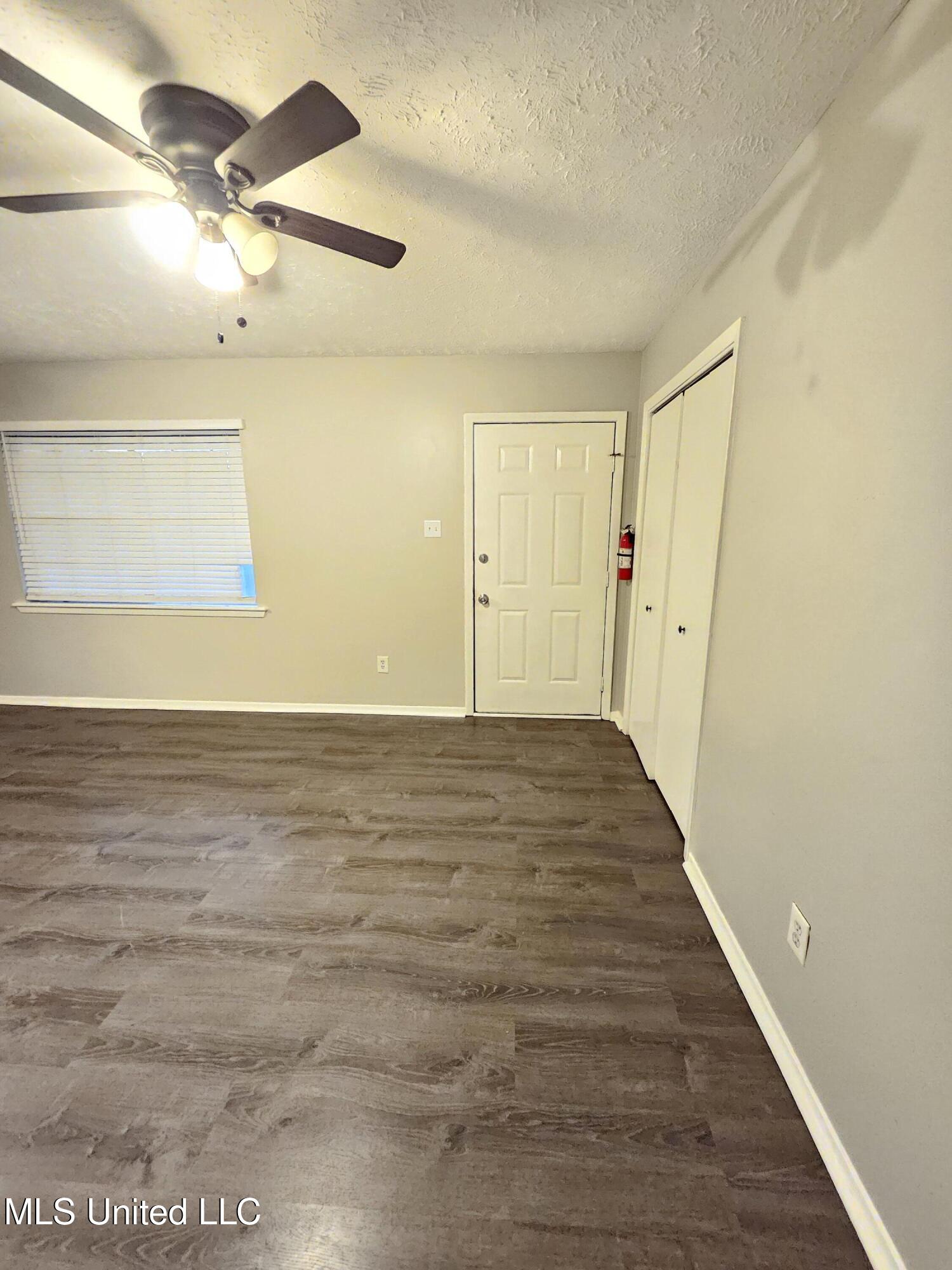 90 Porters Chapel Road, Unit 3 Vicksburg, MS 39180 - Photo 4 of 21 14088