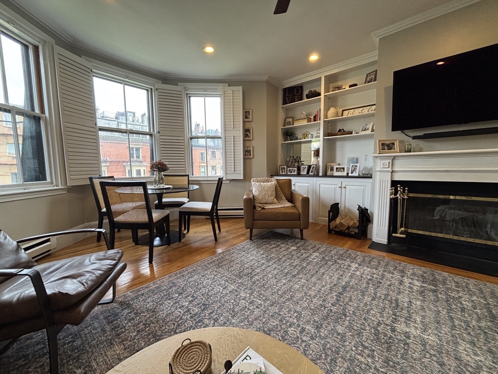 241 Beacon Street, Unit 5 Boston, MA 02116 - Photo 3 of 27