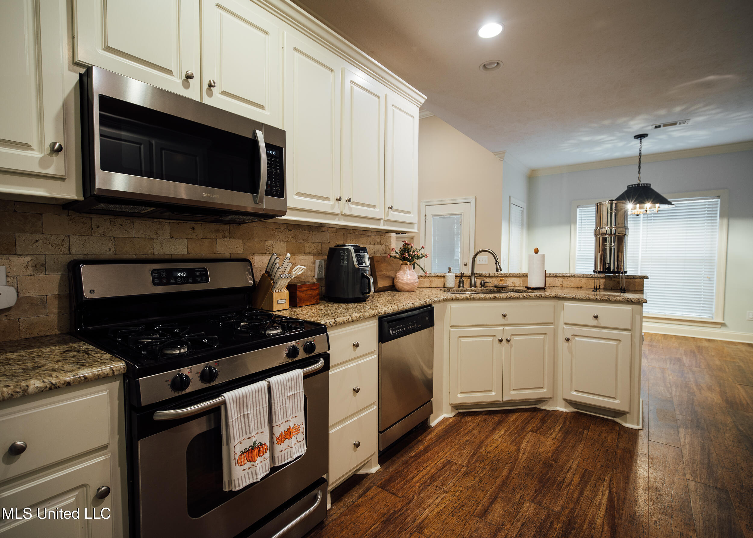 110 Timbercrest Lane Brandon, MS 39047 - Photo 4 of 22 4.5