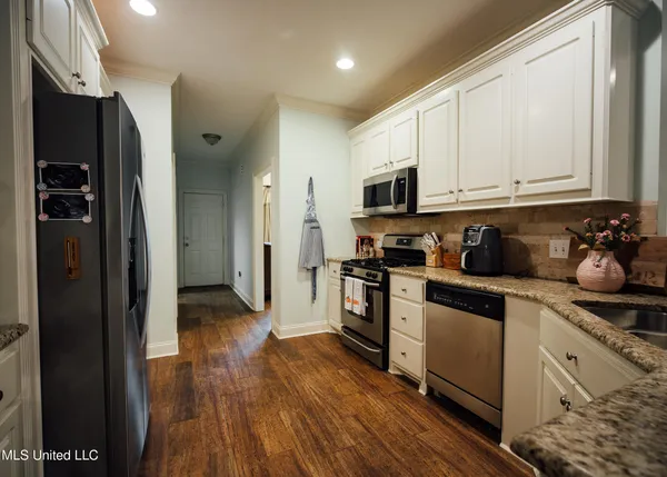 $324,000 | 110 Timbercrest Lane, Brandon, MS 39047