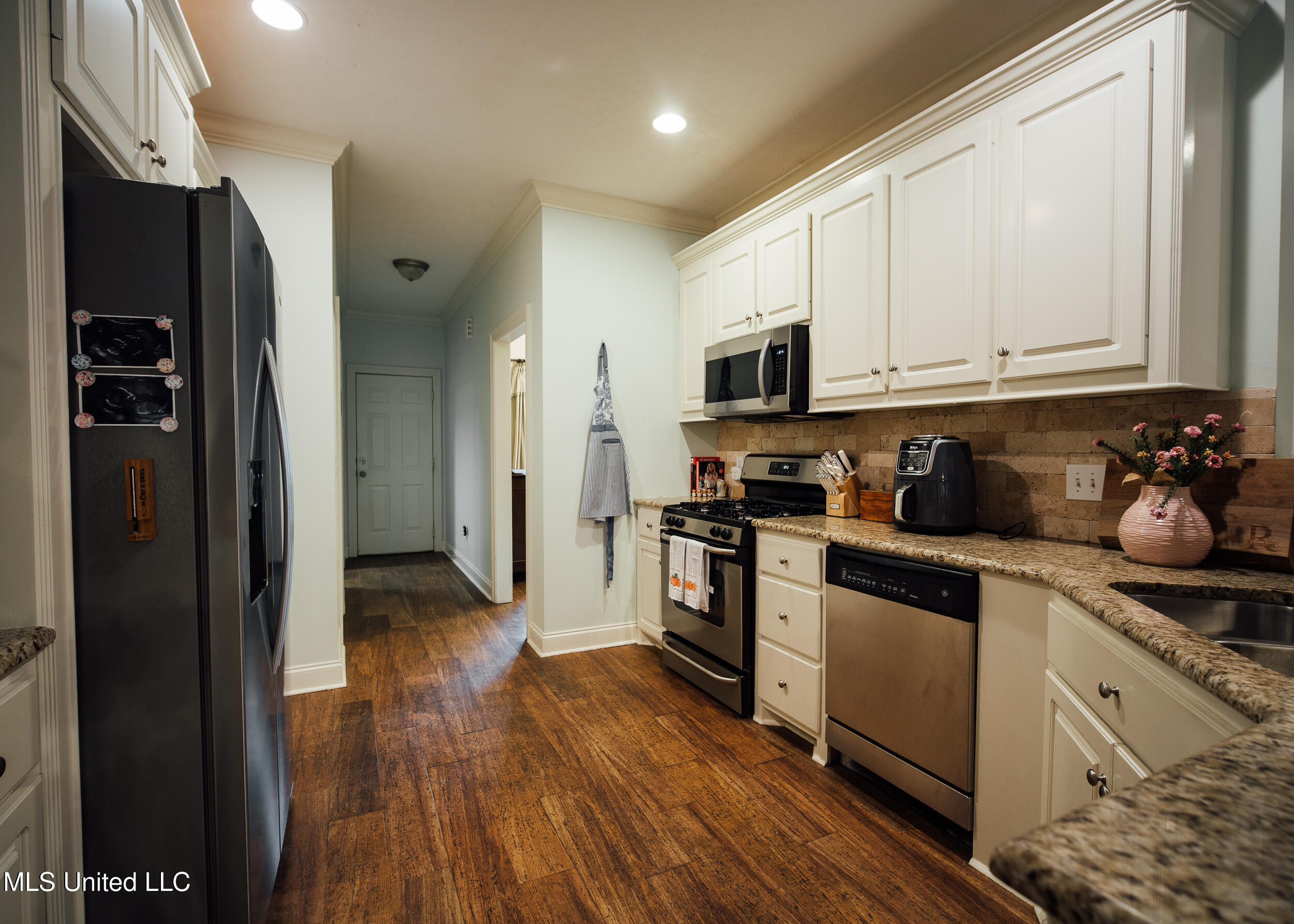 110 Timbercrest Lane Brandon, MS 39047 - Photo 5 of 22 4.6