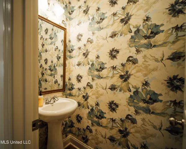 $344,000 | 110 Timbercrest Lane, Brandon, MS 39047