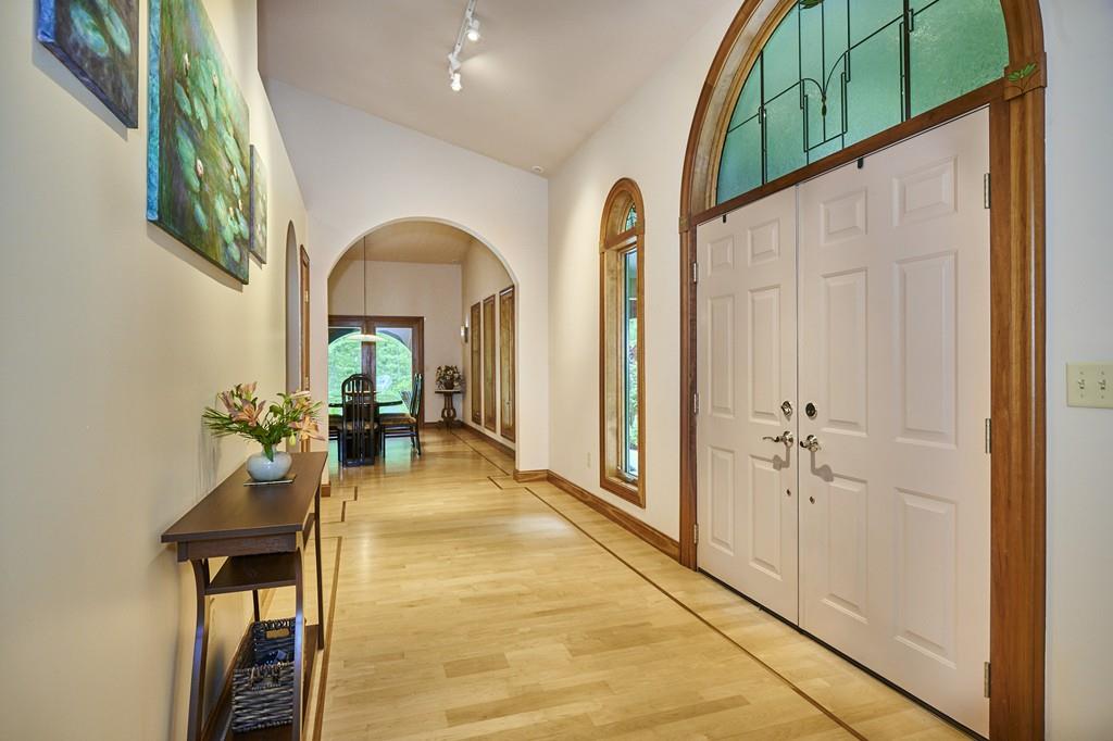 82 Coles Meadow Road Northampton, MA 01060 - Photo 1 of 41 Gallery Image 1