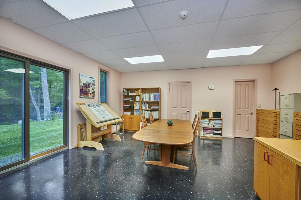 82 Coles Meadow Road Northampton, MA 01060 - Photo 24 of 41 Gallery Image 24