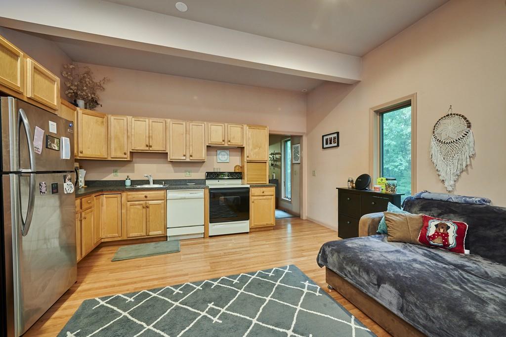 82 Coles Meadow Road Northampton, MA 01060 - Photo 26 of 41 Gallery Image 26