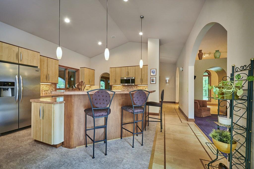 82 Coles Meadow Road Northampton, MA 01060 - Photo 6 of 41 Gallery Image 6