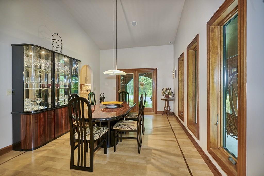 82 Coles Meadow Road Northampton, MA 01060 - Photo 7 of 41 Gallery Image 7