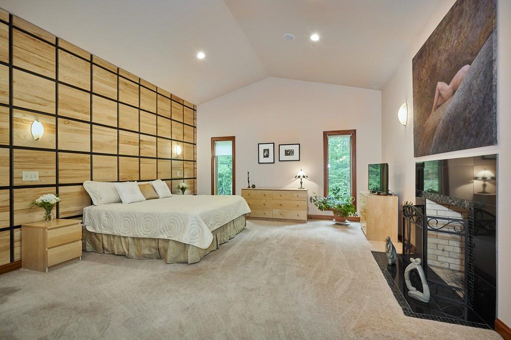 82 Coles Meadow Road Northampton, MA 01060 - Photo 9 of 41 Gallery Image 9