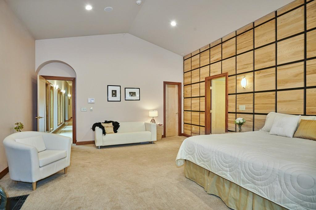 82 Coles Meadow Road Northampton, MA 01060 - Photo 10 of 41 Gallery Image 10