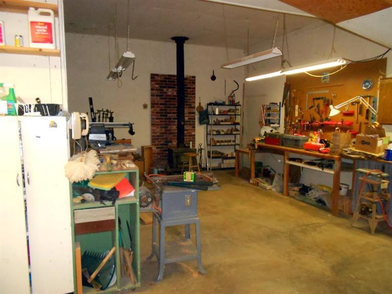 5001 Takilma Road Cave Junction, OR 97523 - Photo 27 of 27 More shop garage