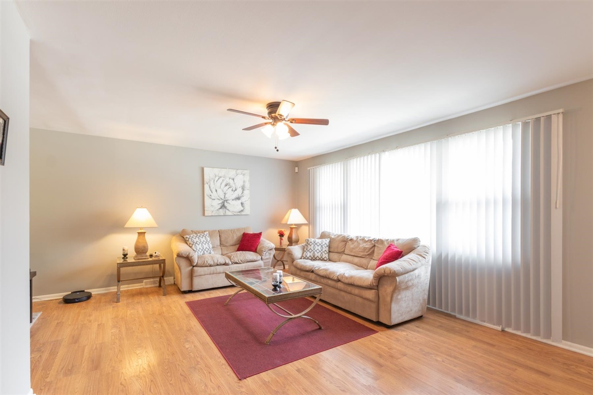 3305 Maple Lane Hazel Crest, IL 60429 - Photo 3 of 23