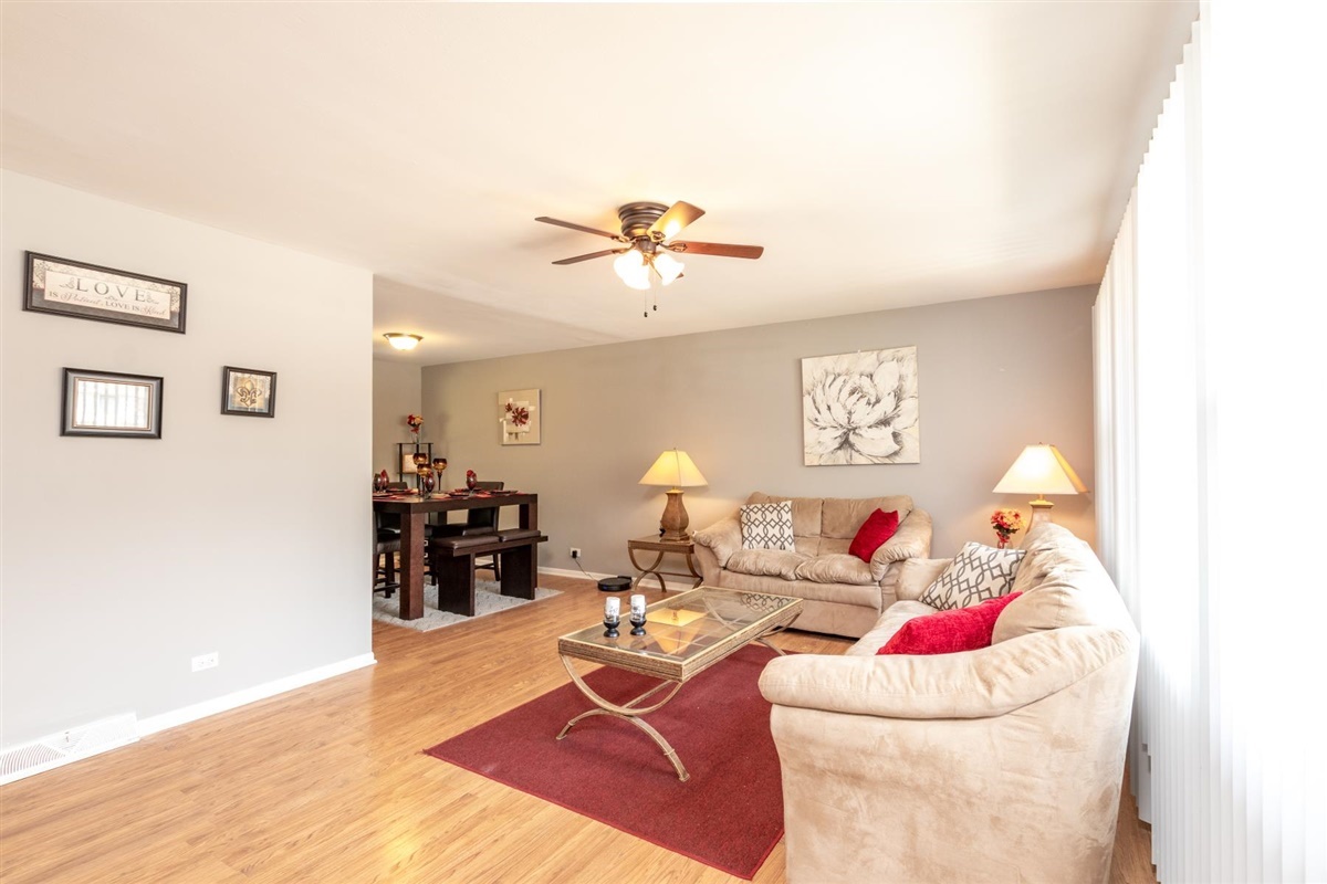 3305 Maple Lane Hazel Crest, IL 60429 - Photo 4 of 23