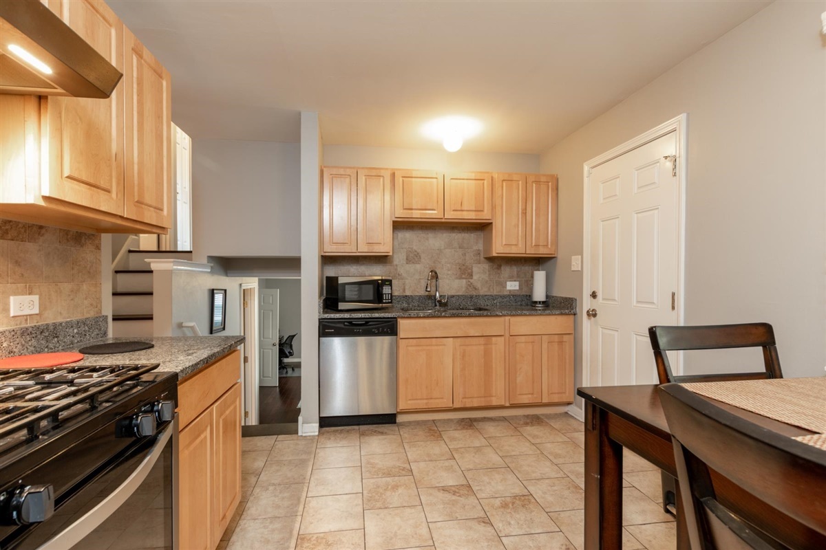 3305 Maple Lane Hazel Crest, IL 60429 - Photo 8 of 23