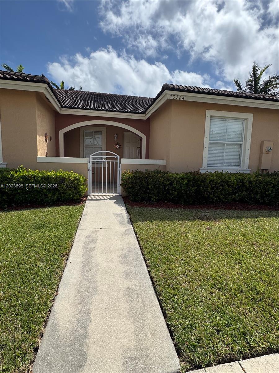 23764 Southwest 109th Avenue Homestead, FL 33032 - Photo 4 of 14