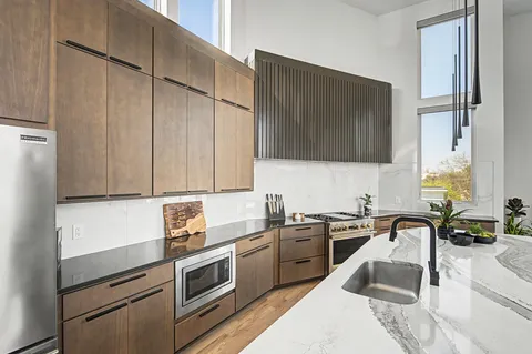 $1,849,900 | 113 13th Ave Circle, Nashville, TN 37212