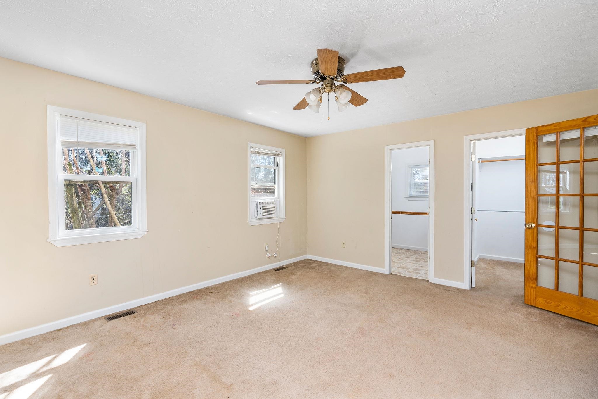 348 Wayneridge Road Waynesboro, VA 22980 - Photo 3 of 48 Gallery Image 3