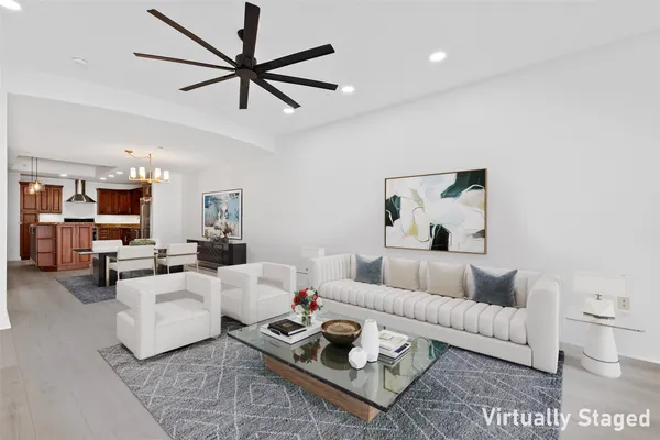 $3,000 | 1812 West Avenue, Unit 306, Austin, TX 78701