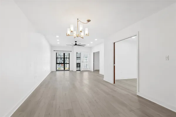 $3,000 | 1812 West Avenue, Unit 306, Austin, TX 78701