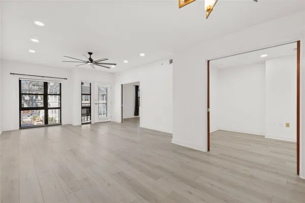 $3,000 | 1812 West Avenue, Unit 306, Austin, TX 78701