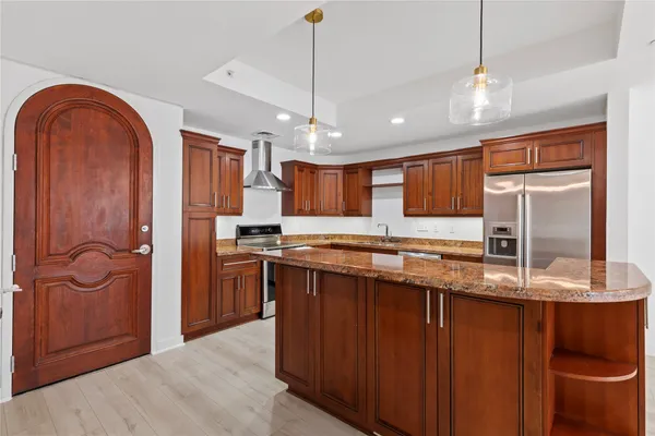 $3,000 | 1812 West Avenue, Unit 306, Austin, TX 78701