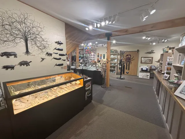 $1,250,000 | 727 Boothbay Road, Edgecomb, ME 04556