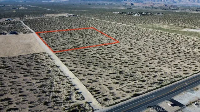 a black and white photo of a couch
