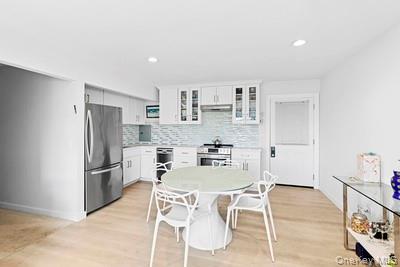 281 Dune Road, Unit 16B Westhampton Beach, NY 11978 - Photo 3 of 11