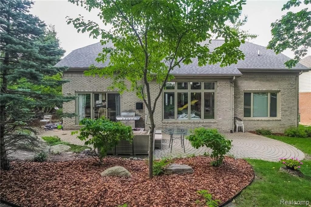 522 Bloomer Ridge Drive Rochester, MI 48307 - Photo 28 of 38