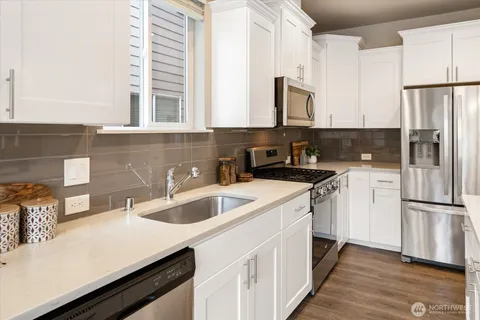 $780,000 | 27107 123rd Place Southeast, Kent, WA 98030
