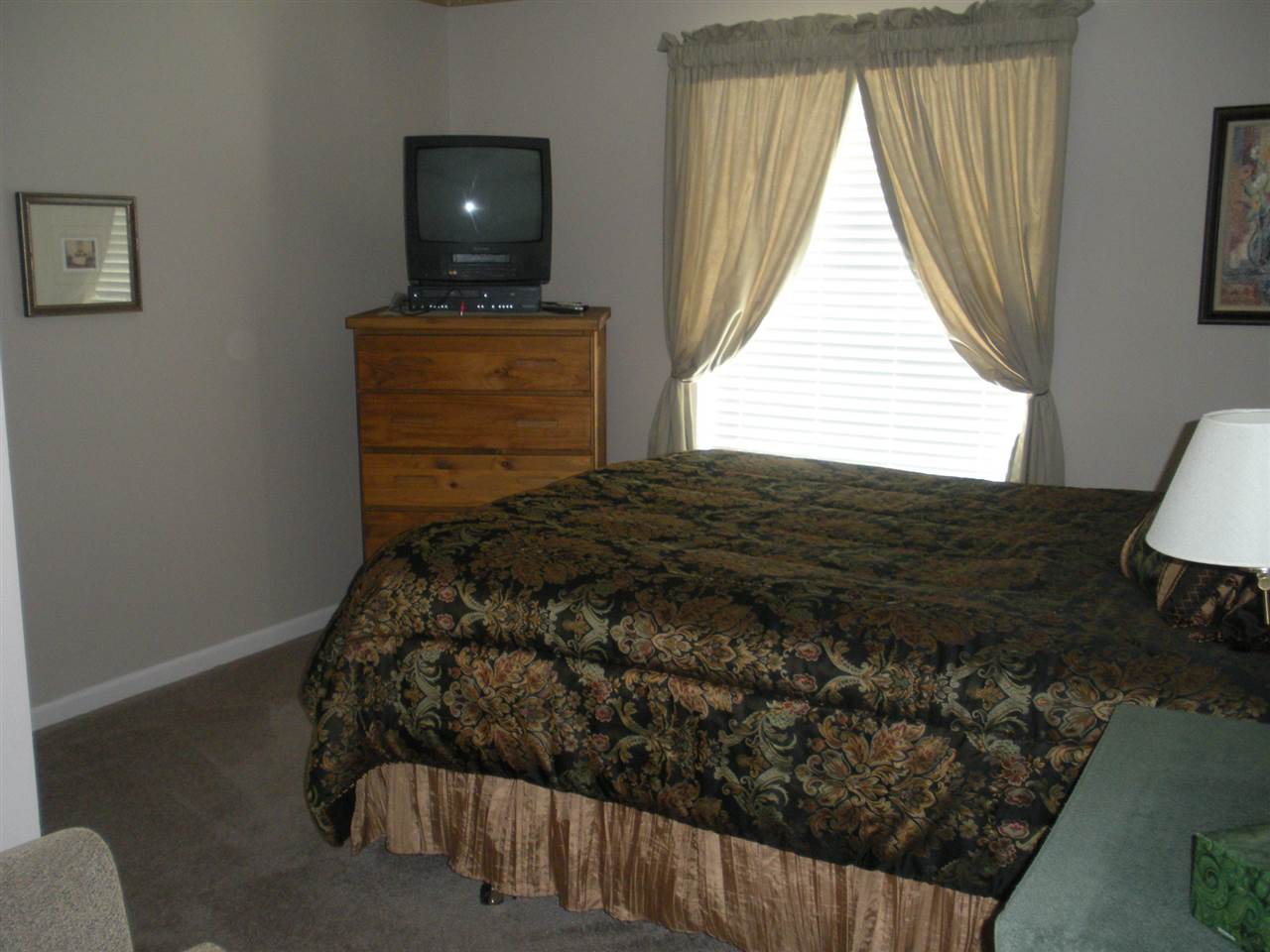 9249 Russell Road Clare, MI 48617 - Photo 15 of 27 1835981-14.JPG